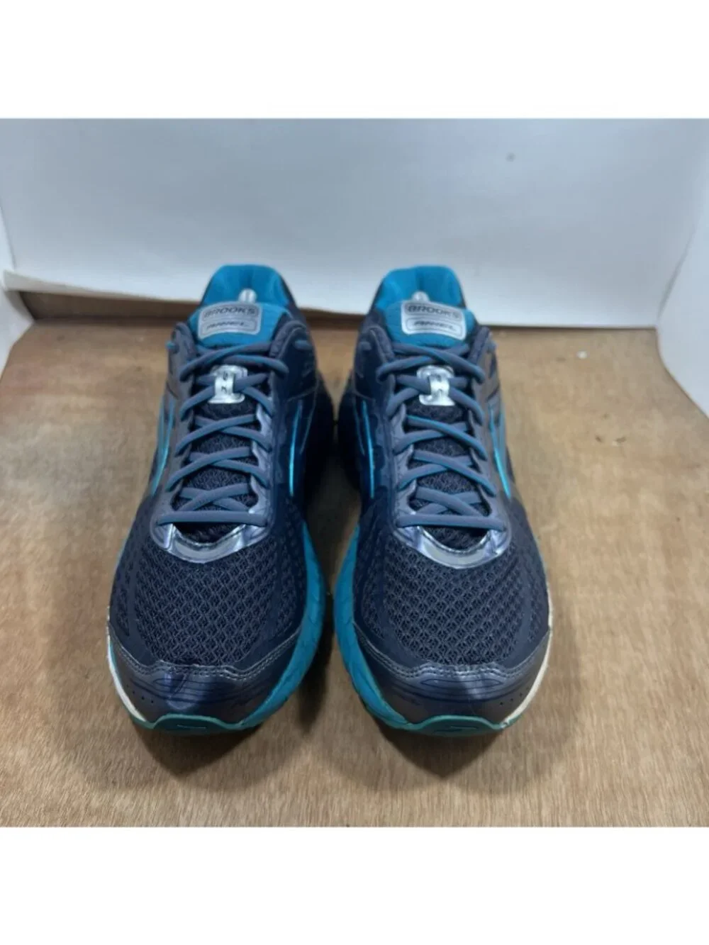 Brooks Ariel 16 Women Size 11.5 Blue Grey Walking Shoes